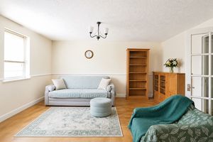 Living Room- click for photo gallery
